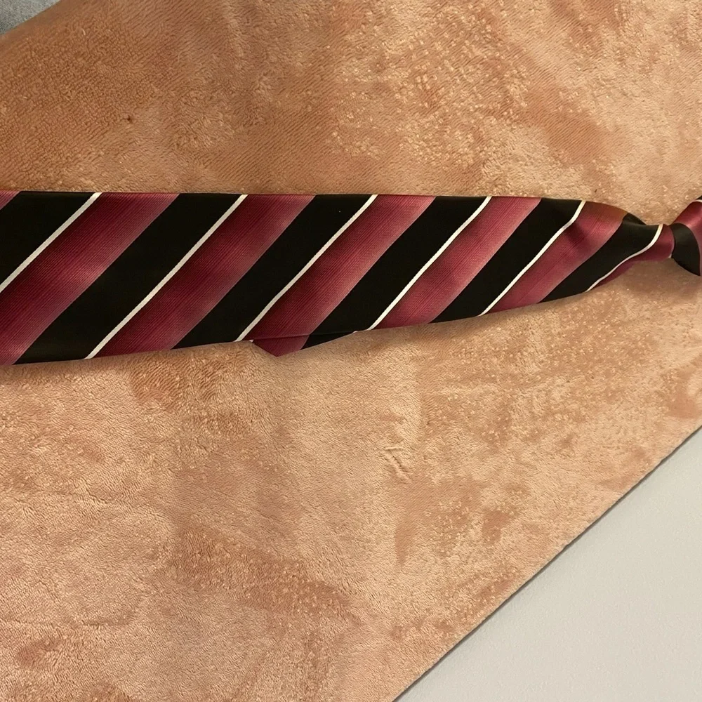 George Elegant Black and Red Striped Tie